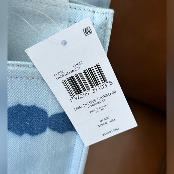 Coach Cargo 26 with Tie-Dye Leather Handbag - Picture 6 of 12